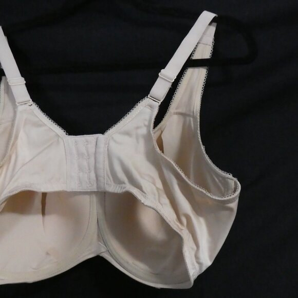 WACOAL | 40 DDD | Elegant Beige Comfort Bra | Wired | *Padding Not Included - Picture 8 of 13